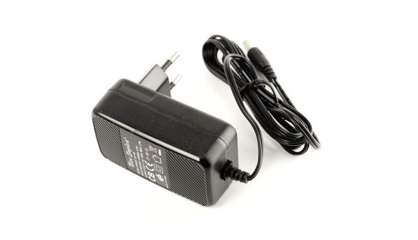 NE106321 Netzteil 12V